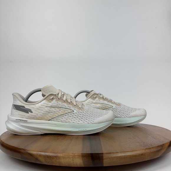 New Womens Brooks Hyperion White Beige Athletic Running Sneakers Shoes Size 10 B - Picture 1 of 9